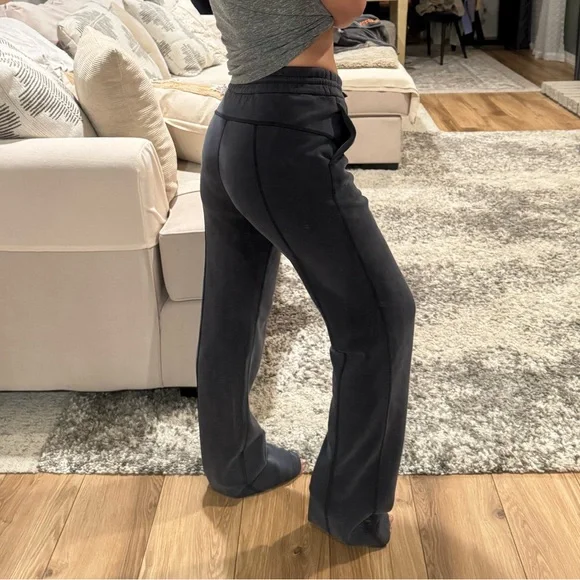 Lululemon Softstreme Black High-Rise Pant Regular Inseam (size 4) - Picture 3 of 14